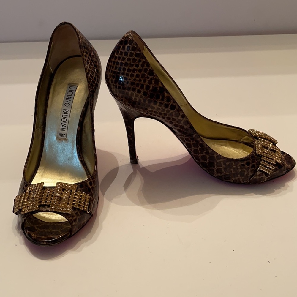 Heels - Picture 6 of 7